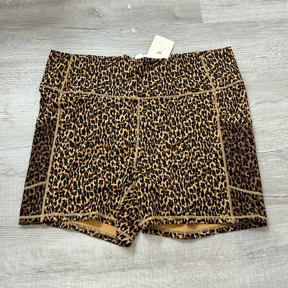 Fabletics NWT Cheetah Biker Athletic Work Out Shorts - Size 4xl Plus Size